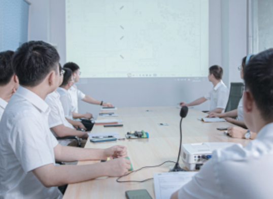 研發(fā)團隊會議室討論 研發(fā)團隊會議室討論